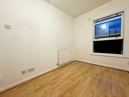 3 Bed Flat, Norwood Road, SE24 - Photo 4