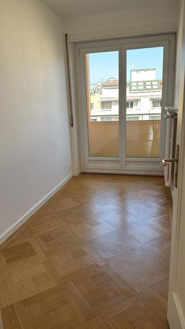 Appartement calme et lumineux de 2.5 pièces au centre-ville - Photo 2