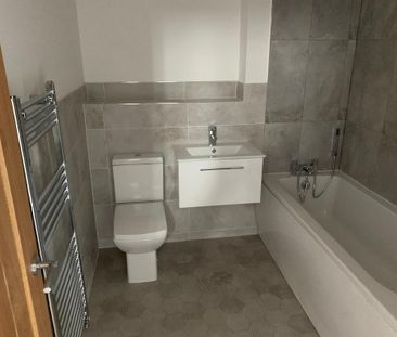 4 bedroom townhouse to rent - Photo 5