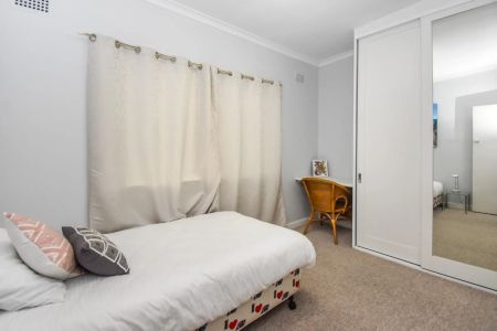 Furnished Apartment in Prime CBD Location - Photo 2