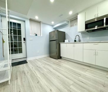 For Lease - 51 Cayton Crescent Unit# Lower, Bradford West Gwillimbu... - Photo 2