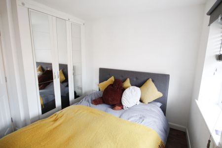 Palmdale Gardens, Warrington - Photo 5