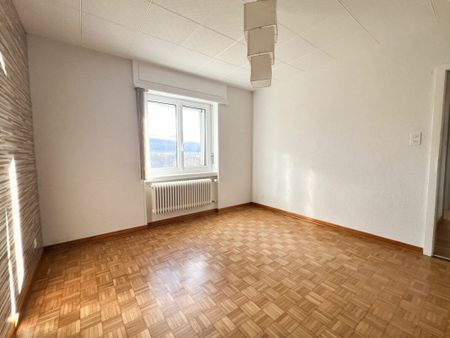 Bel appartement de 3 pièces dans une villa avec terrasse au Locle - Photo 4