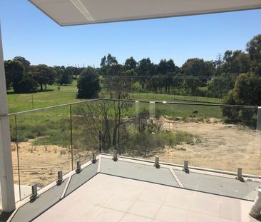 Modern Unfurnished Townhouse for Rent in Yarraville! - Photo 4