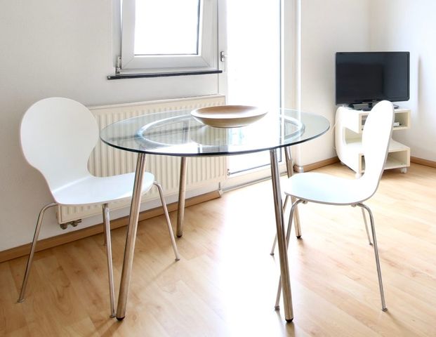 Modern möblierte Wohnung mit Balkon direkt am Zülpicher Platz - Foto 1