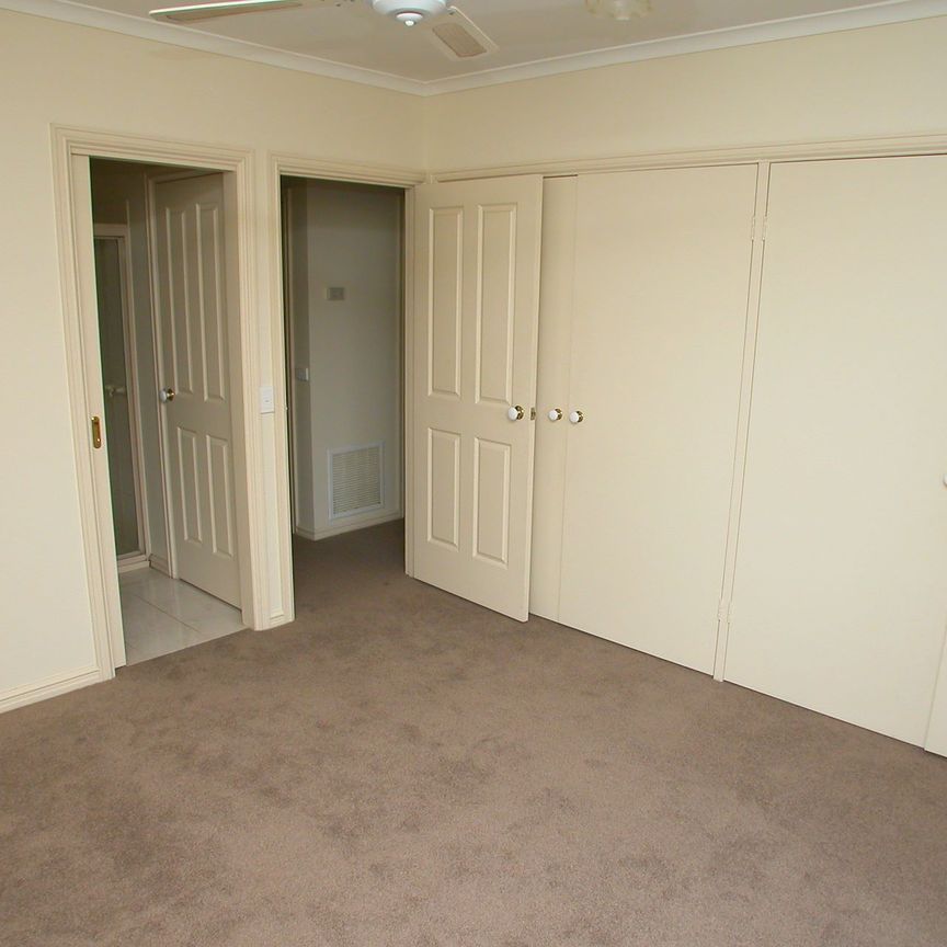 Unit 2/458 Belmore Road, Mont Albert North. - Photo 1