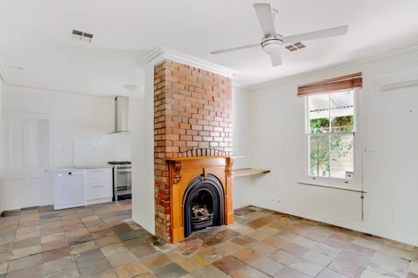 2 Bed, 1 Bath - Photo 1