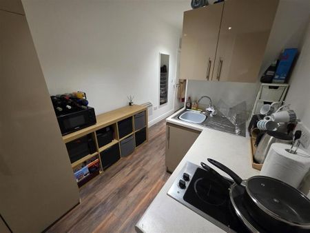 1 bedroom flat to rent - Photo 2