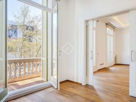 Barcelona, Catalonia 08007 - Photo 4