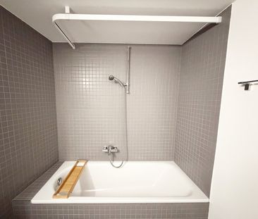 Mitten in der Altstadt - Grosse Wohnung mit 2 Badezimmern und Reduit - Foto 4
