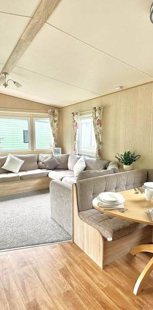 3 bed Park Home in Coast Road Corton, Lowestoft, NR32 5LQ - Photo 1