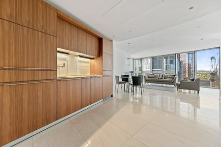 1 Bed Flat, St. George Wharf, SW8 - Photo 4