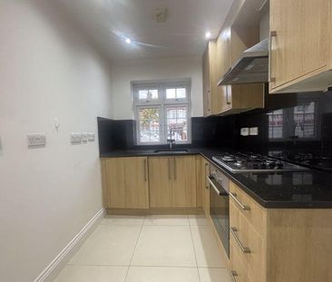 6 bedroom semi-detached house to rent - Photo 5