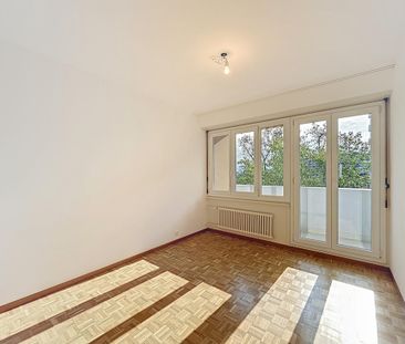 Très joli 5 pièces au 5ème, rafraichi, avec balcons - Photo 3