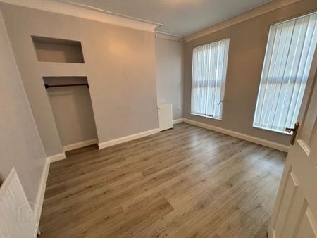 10a Market Place, Carrickfergus, BT38 7AW - Photo 2