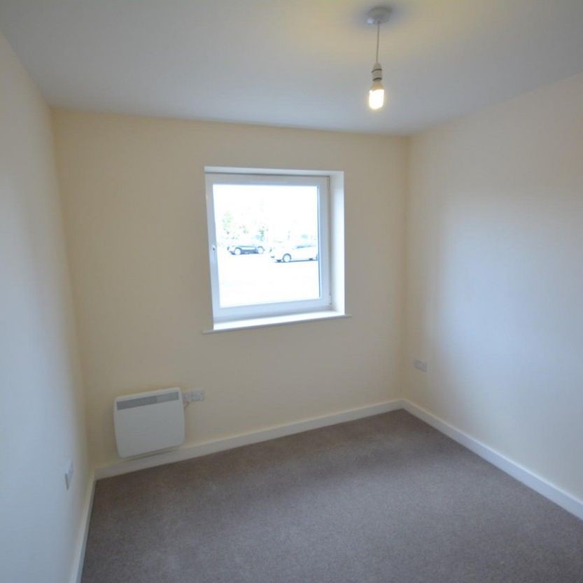 2 bed Apartment for Rent - Photo 1