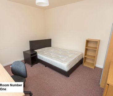 6 bedroom terraced house to rent - Photo 3