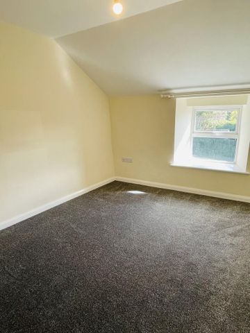 2 bedroom semi-detached house to rent - Photo 4