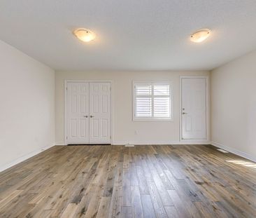 For Lease - 230 Jessie Caverhill Pass, Oakville, Ontario - Photo 5