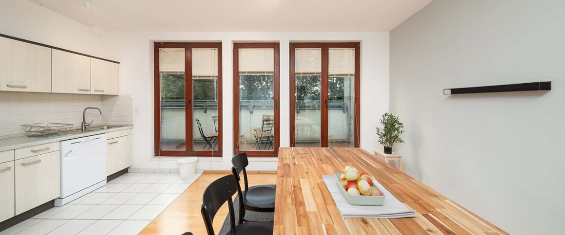 3-bedroom apartment for rent in Berlin, perfect for professionals, couples, families, students, and Erasmus. - Photo 1