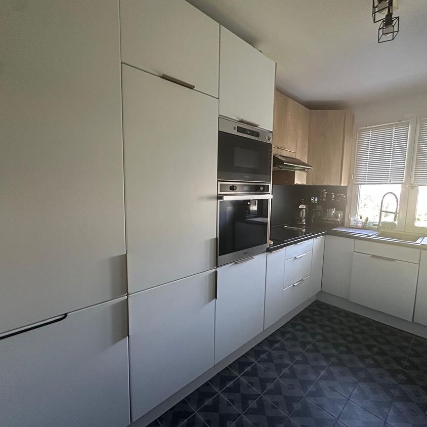 Appartement 4 pièces meublé- Chatou - Europe, - Photo 1