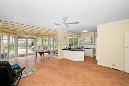 Thinking of selling? Contact our agent - Photo 2