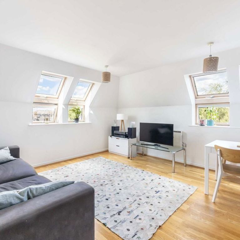 Garratt Lane, SW18 4FQ, London - Photo 1