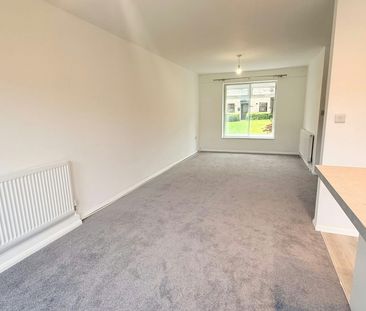 Terraced House to rent on - Photo 2