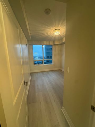 For Lease - 7165 Yonge Street Unit# 1411, Markham, Ontario - Photo 2