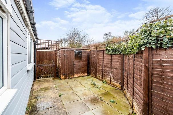 1 bedroom bungalow to rent - Photo 1