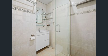 CHIC RENOVATED 1-BEDROOM ART DECO GEM - Photo 3