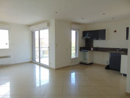 Appartement - 4 pièces - 75 m² - Photo 4