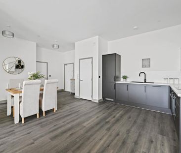 1 bedroom penthouse to rent - Photo 5