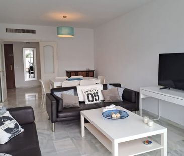 3 Bedroom Apartment For Rent in Estepona, Málaga - Photo 6