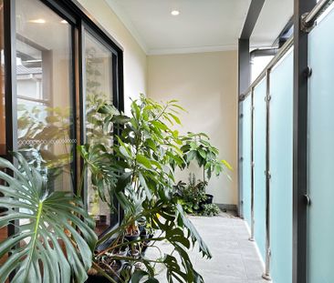 2 Bedroom Townhouse in the Heart of Lilydale - Photo 3