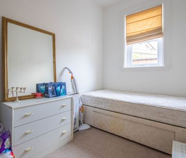 2 Bedroom - Photo 4