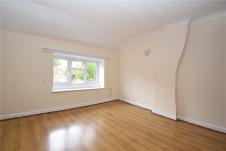 2 bed terraced house to rent in High Street, Burniston, YO13 - Photo 3