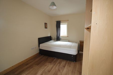 House to rent in Cork, The Lough - Photo 3