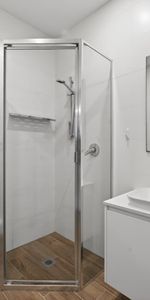 Modern, Private & Spacious - Photo 3