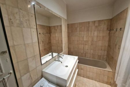 Appartement à louer à Paris 18Ème - Photo 3