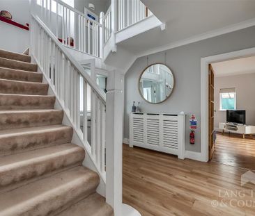 4 bedroom detached house to rent - Photo 2