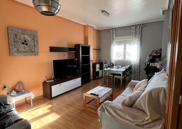 Alquiler de piso en Calle Cristóbal Colón, 21