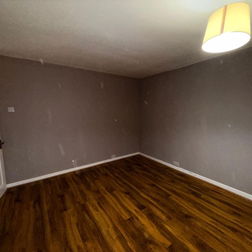 3 Bed Semi-Detached House, Berwyn Avenue, CV6 - Photo 1