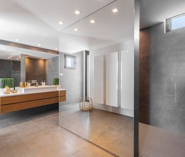 Villa Sanchez, Luxury Beachfront Villa to Rent in East Marbella - Photo 5