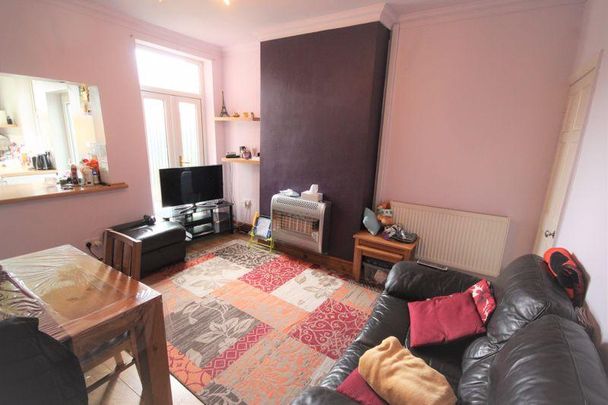 2 bedroom terraced house to rent - Photo 1
