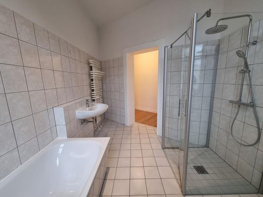 Altbau-Liebe-3 Zimmer mit Balkon zum Ankommen und Bleiben - Foto 1