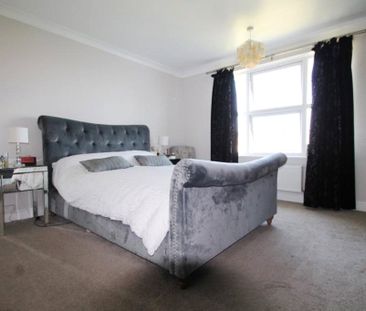 4 bedroom house to rent George V Avenue, Worthing, BN11 - Photo 5
