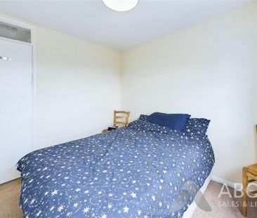 3 bedroom detached house to rent - Photo 6