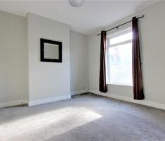 2 BEDROOM House - End Terrace - Photo 4