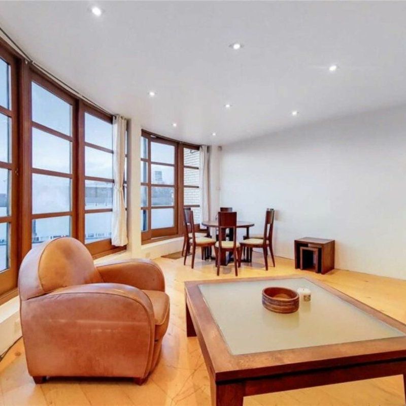 Wandsworth High Street, Wandsworth, SW18 - Photo 1